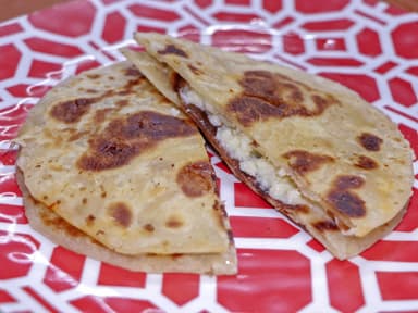 Quesadilla con Carne Res
