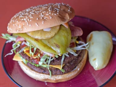 Hamburguesa Hawaiana con papas