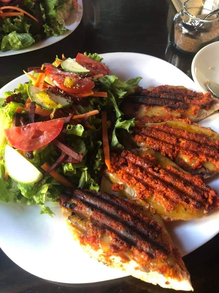 Molletes de Chorizo