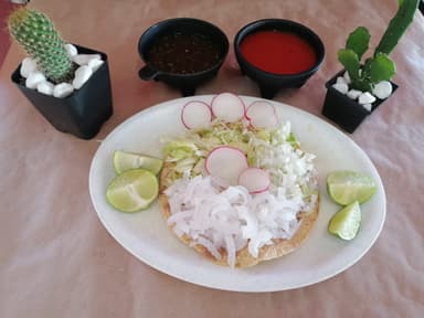 Tostada Chica de Cueritos
