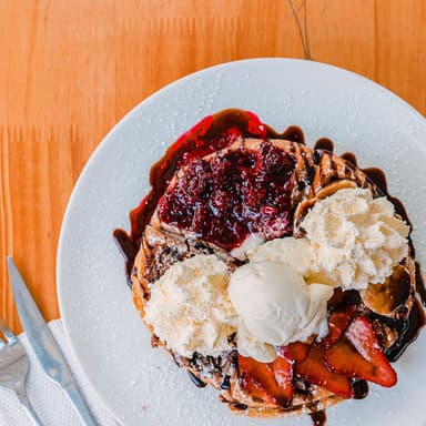Waffle + Helado de vainilla
