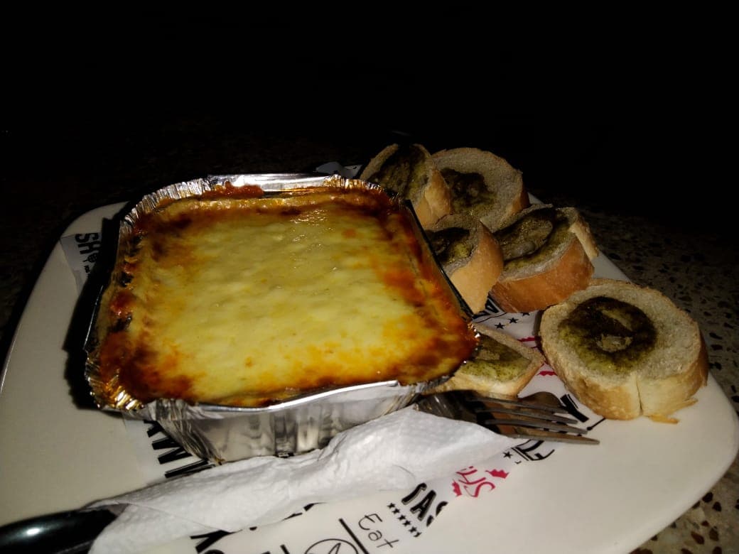 Lasaña Pequeña Sencilla + Gaseosa Mini