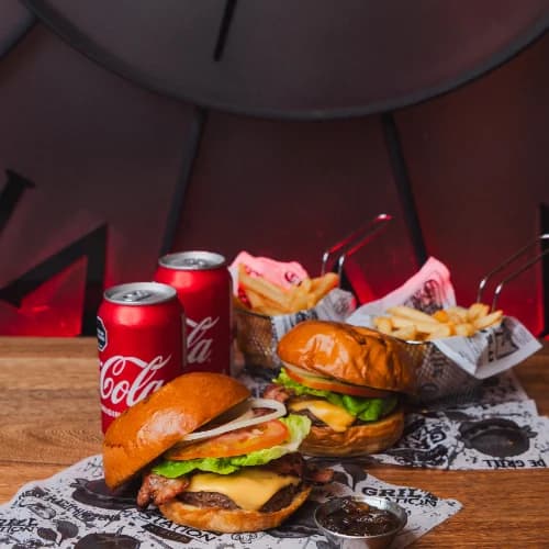 Combo 2 Burger Especial + 2 Coke + 2 Papas