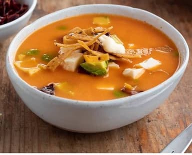 Sopa de Tortillas