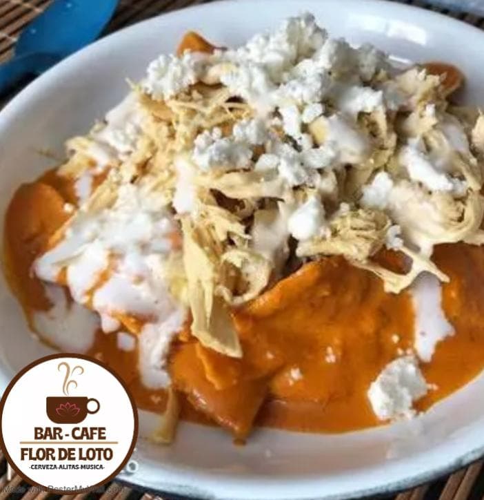 Chilaquiles Rojos con Pollo