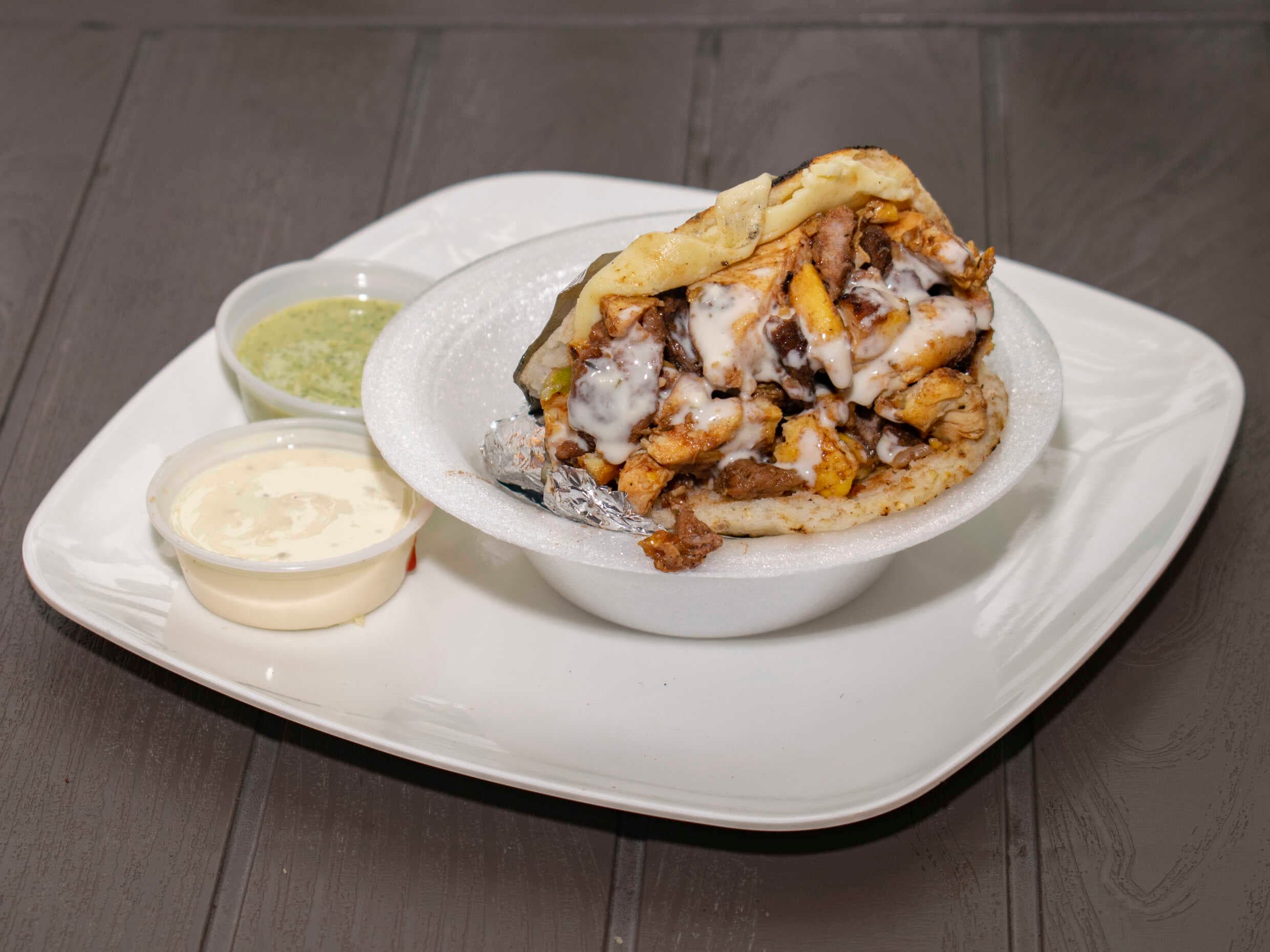 Arepa Con Todo.