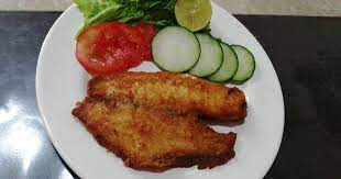 Platillo de Pescado Empanizado Con Arroz