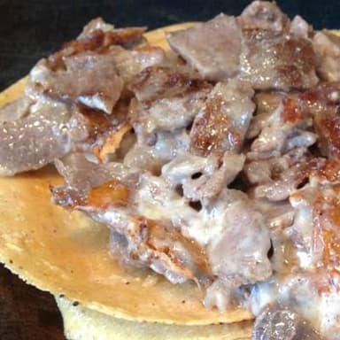 Taco de bistec con Queso