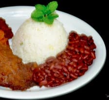 Carne a la Parrilla con Frijoles