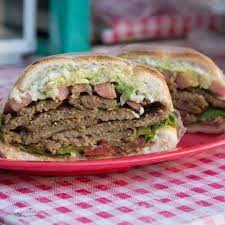 Torta de milanesa con salchicha