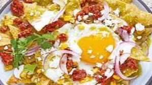 Chilaquiles con Huevo Estrellado