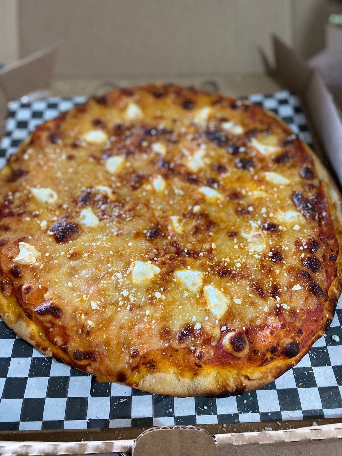 Pizza de Quesos Mediana