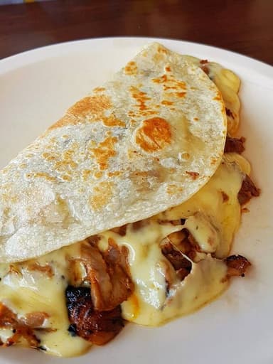 Taco de Bistec con Queso en Harina