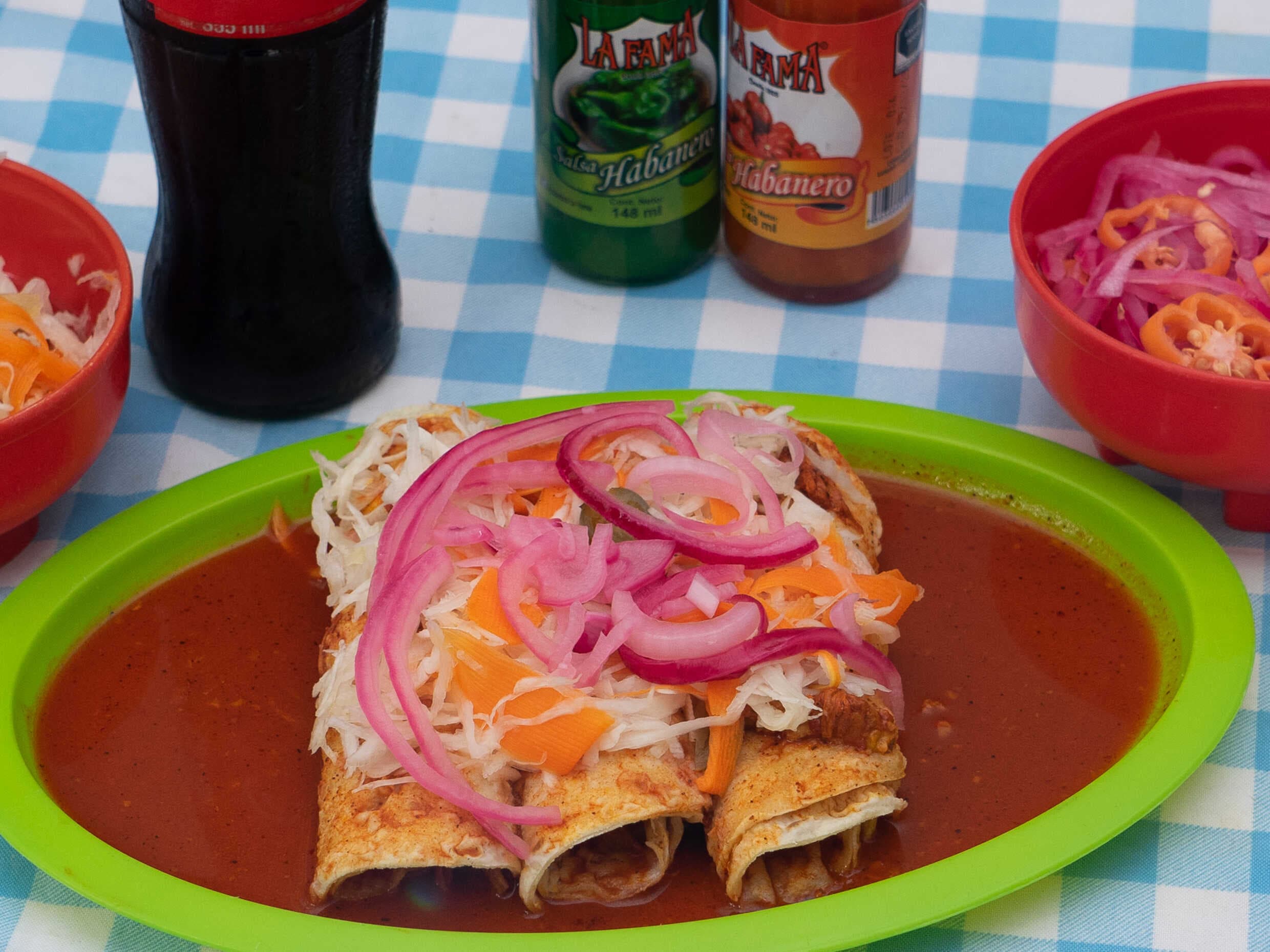 Combo 3 Tacos de Cochinita + Refresco350ml