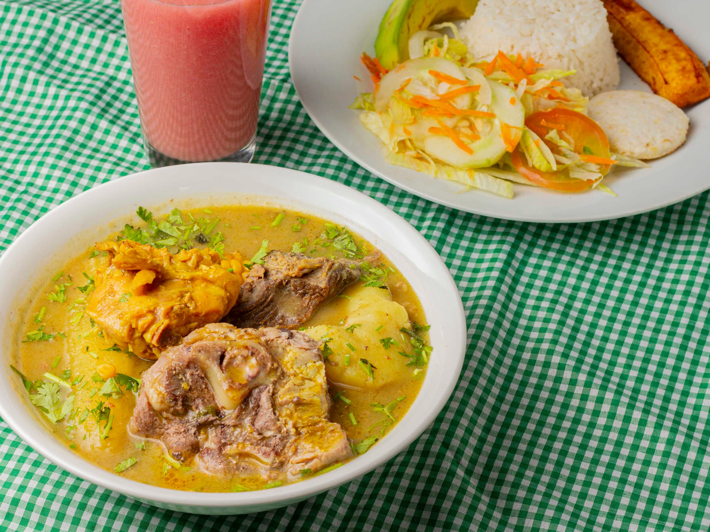 Sancocho con las 3 carnes