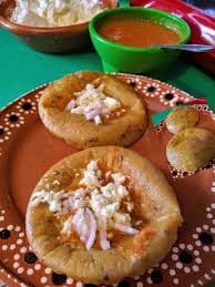 Tapada Rellena de Chicharrón