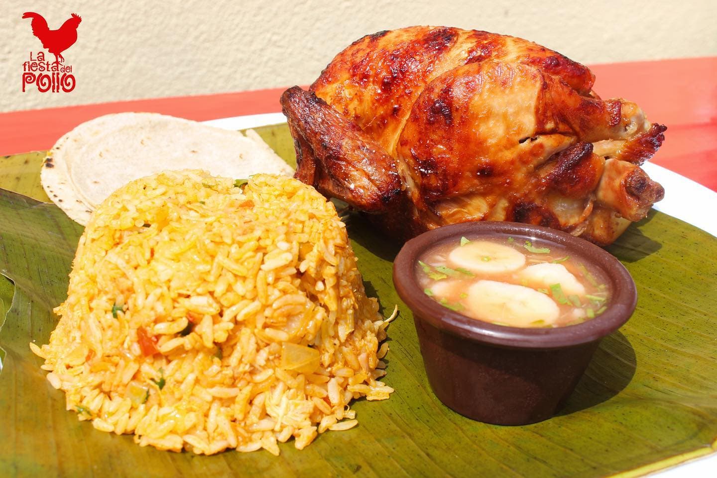 Pollo Entero + Arroz con Pollo