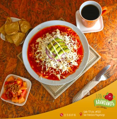 Chilaquiles Rojos *
