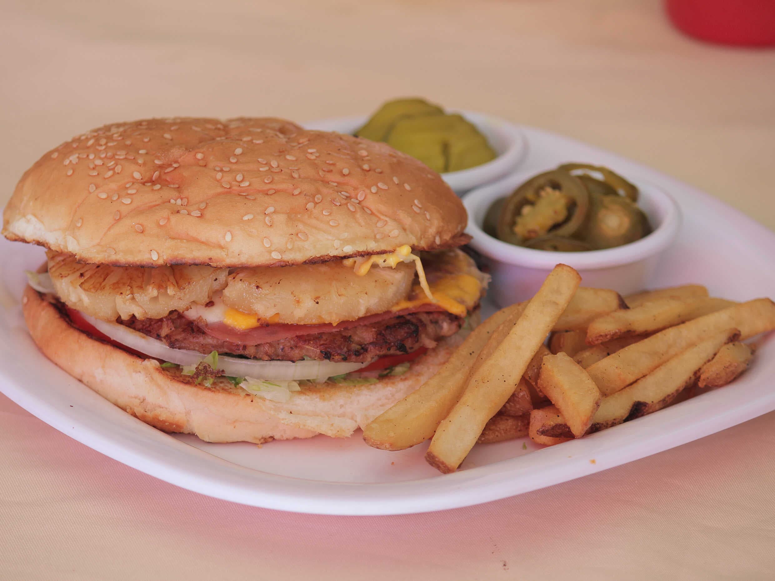 Hamburguesa Hawaiana con Papas