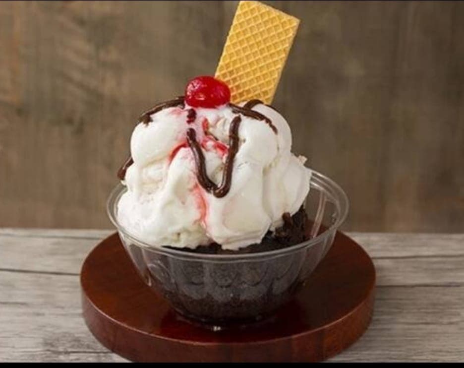 Brownie con Helado
