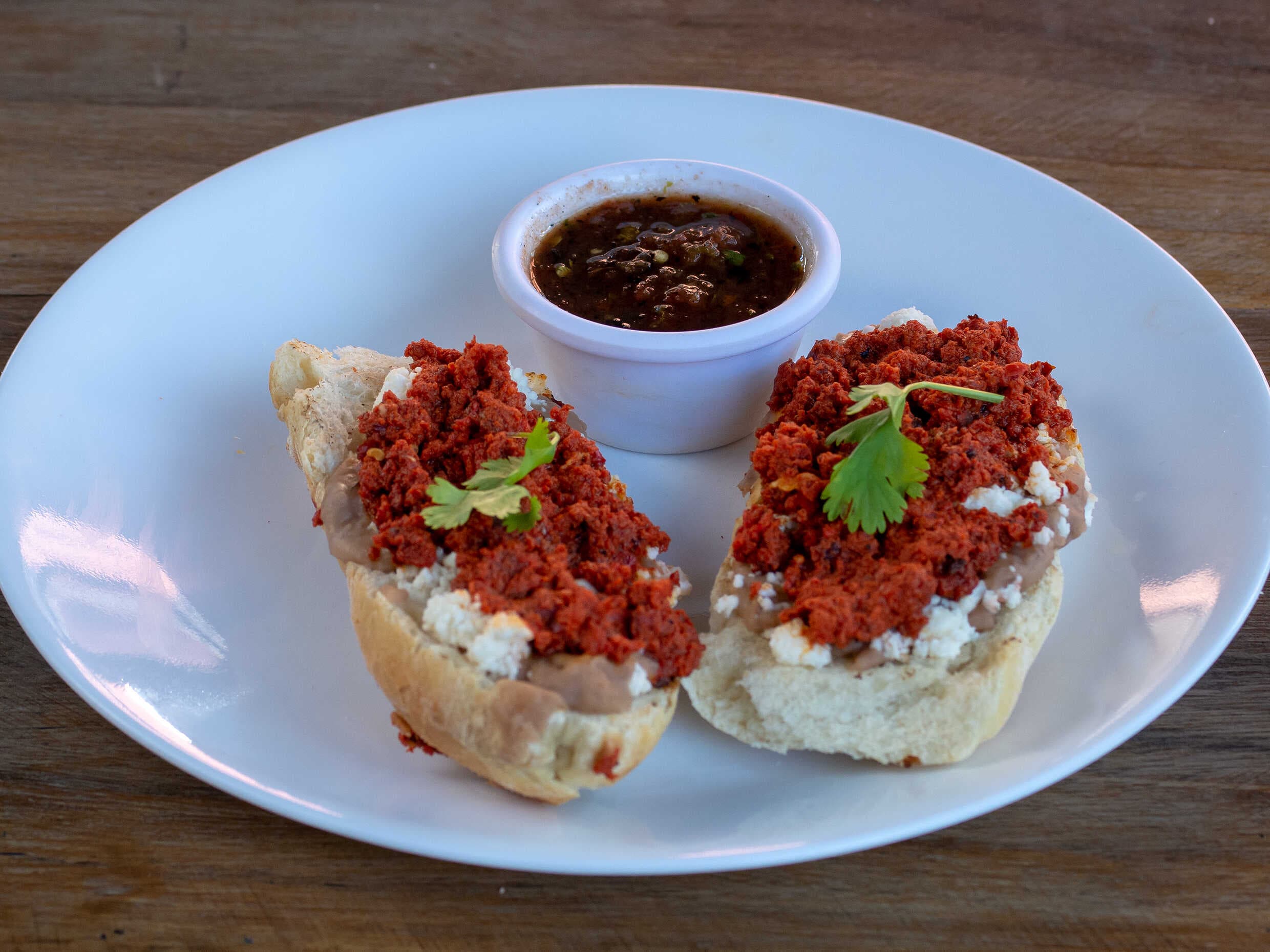 Molletes Salado C/Chorizo