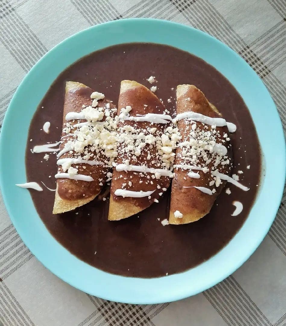 Enfrijoladas