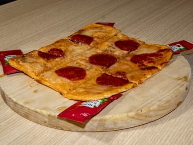 Pizza Pepperoni (18x18 cm)