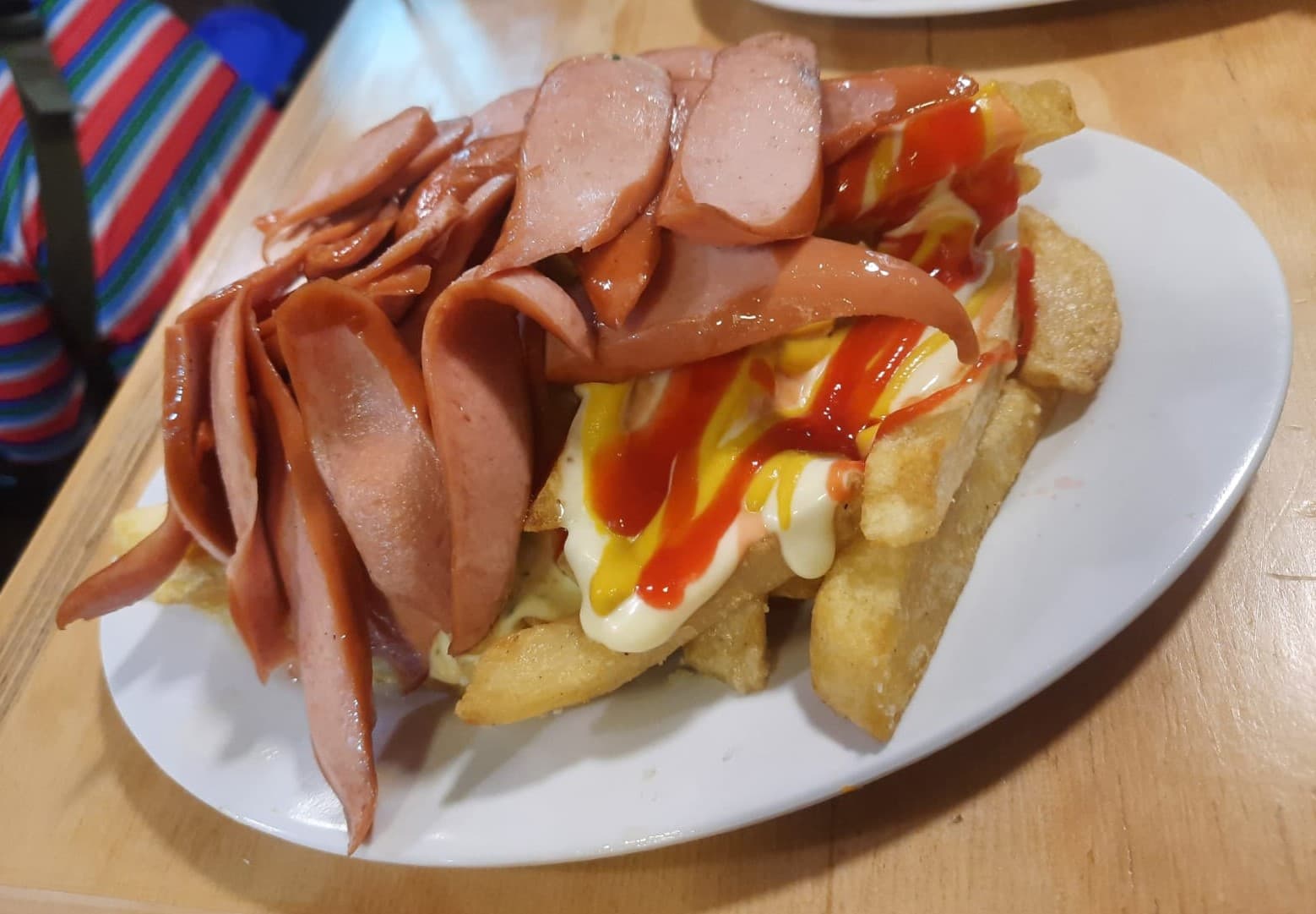 Salchipapa Clásica