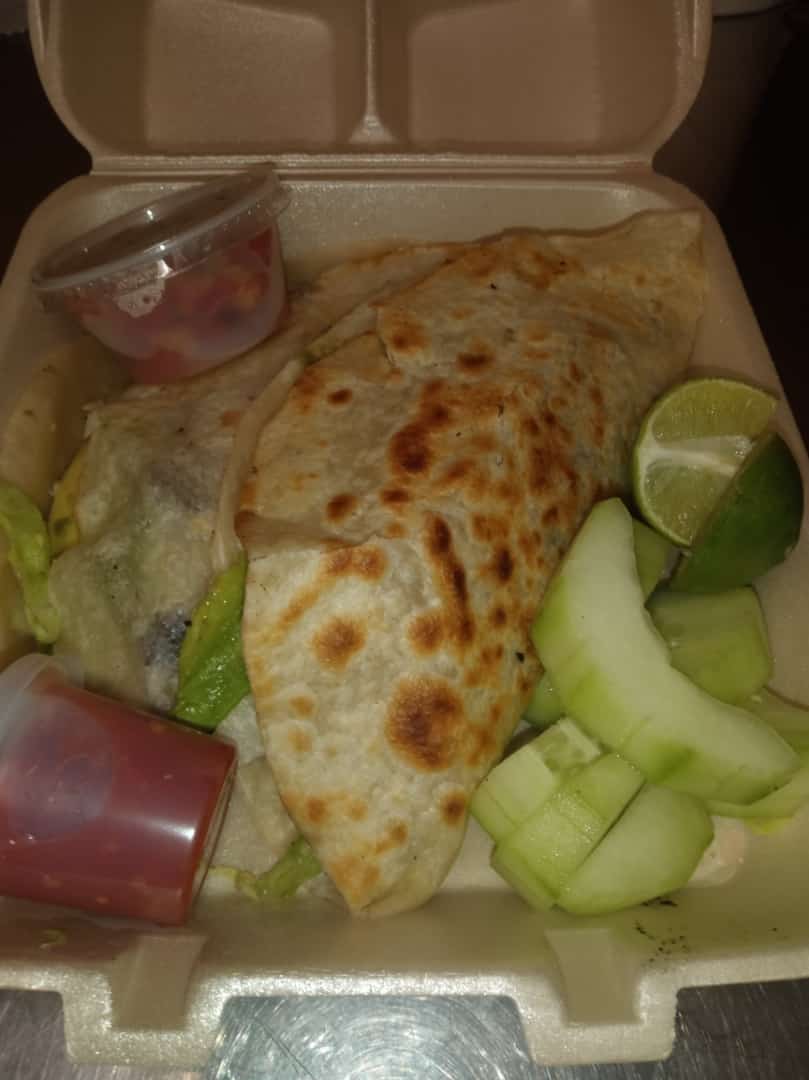 COMBO TACO Y QUESADILLA DE CARNE ASADA