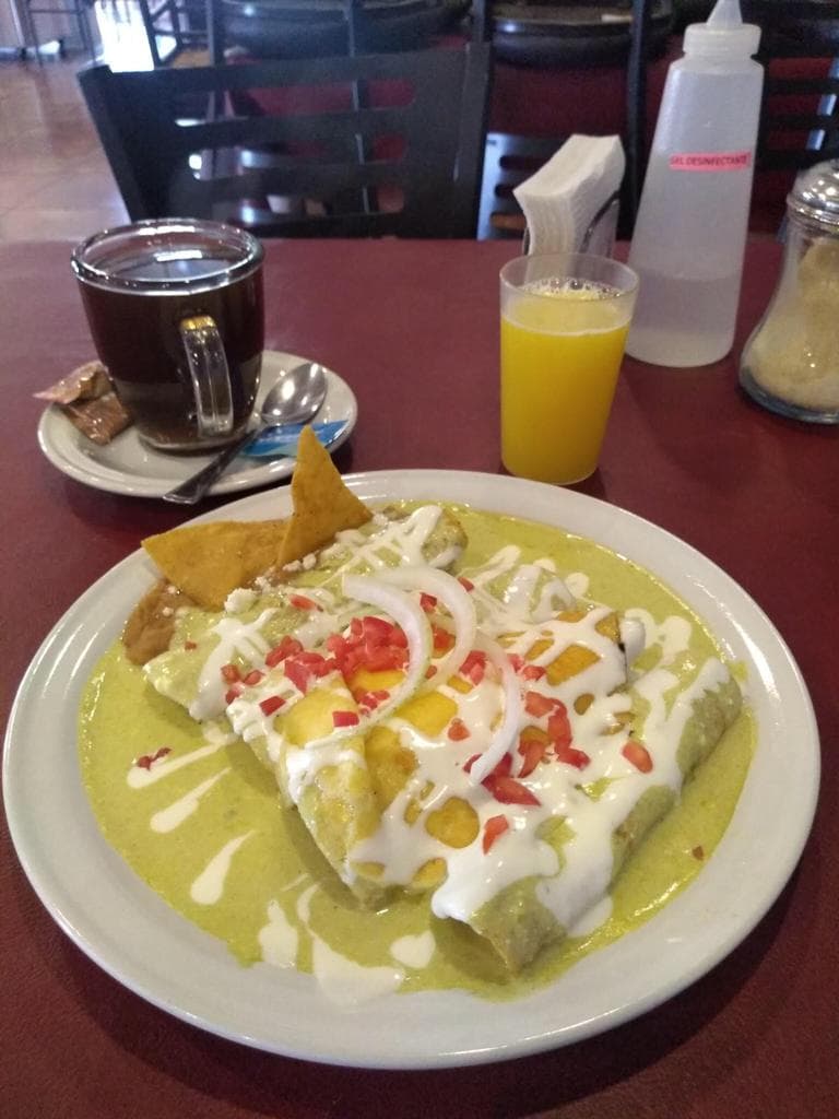 Enchiladas Suizas (4 pzas.)