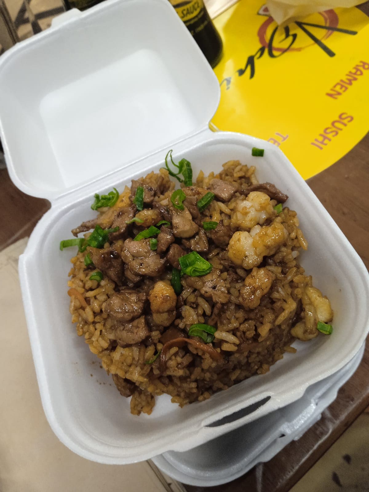 Yakimeshi mixto