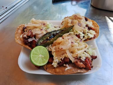 TACO EN TOSTADA DE ADOBADA
