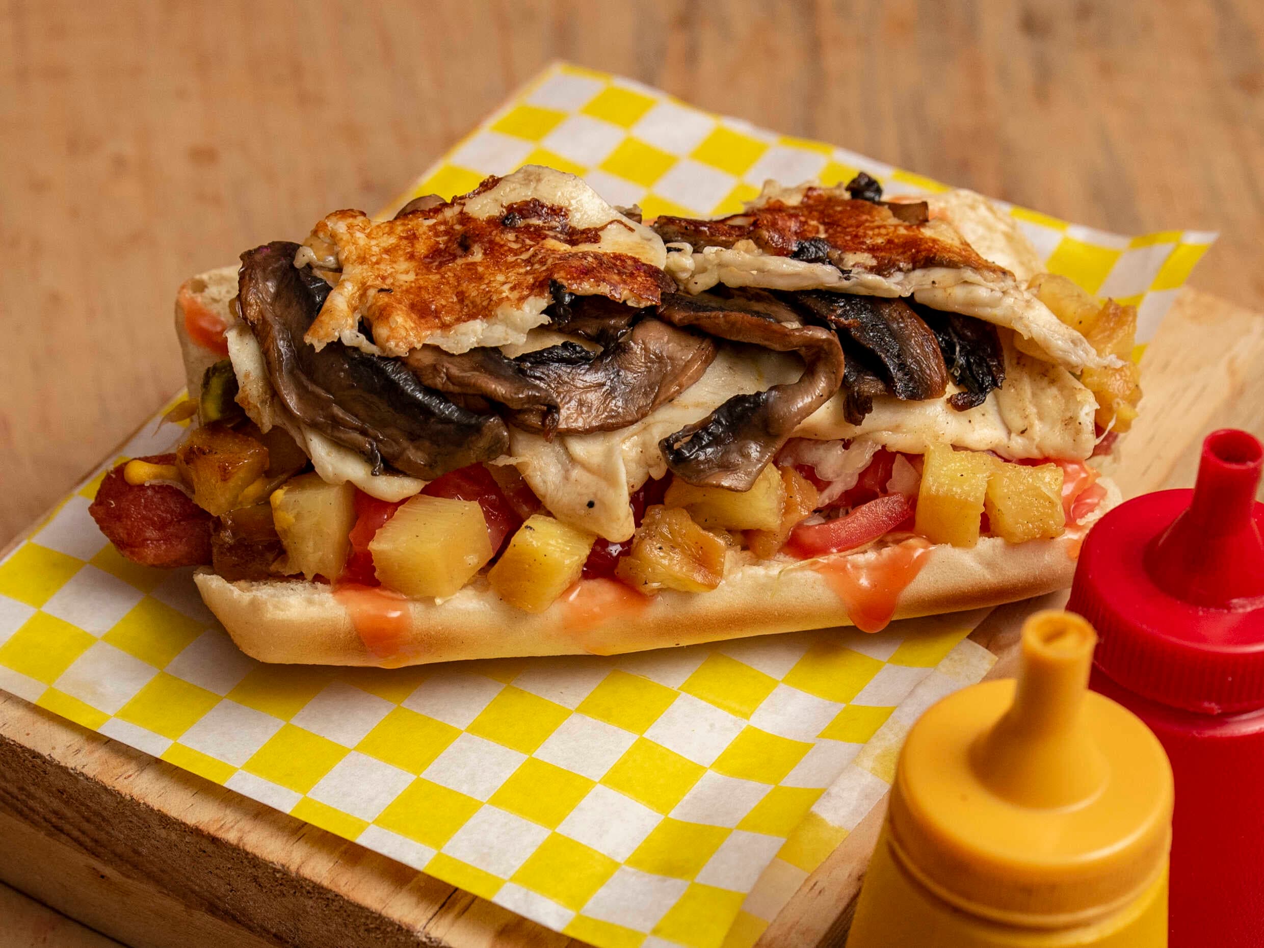 Hot Dog Deluxe