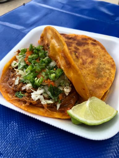 Taco de Frijol con Carne