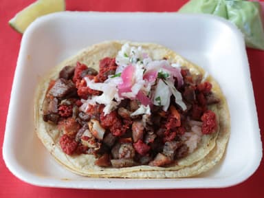 ASADA CON CHORIZO.