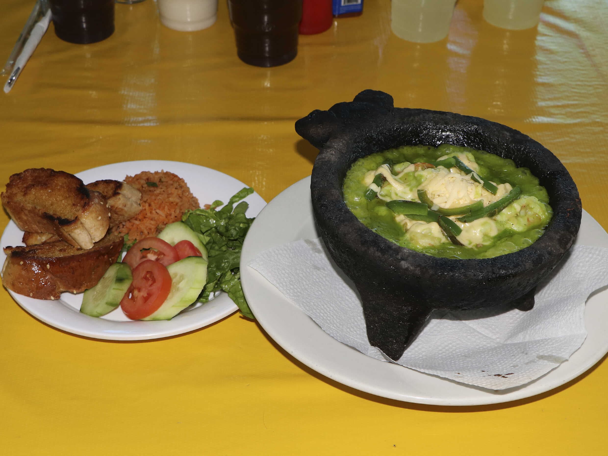 Molcajete Chile verde