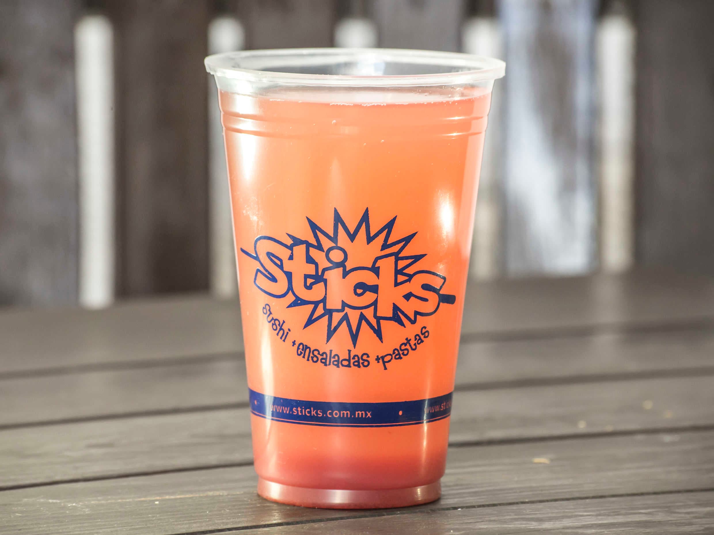Agua de fresa