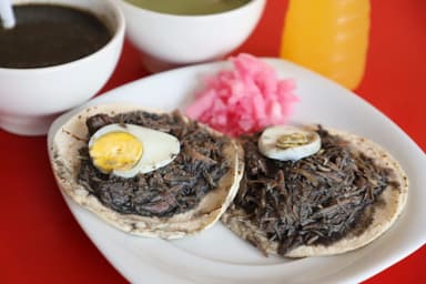 Taco de relleno negro