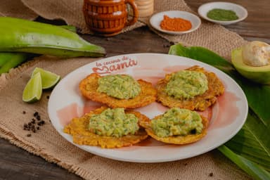 Patacones (Hogao/Guacamole)