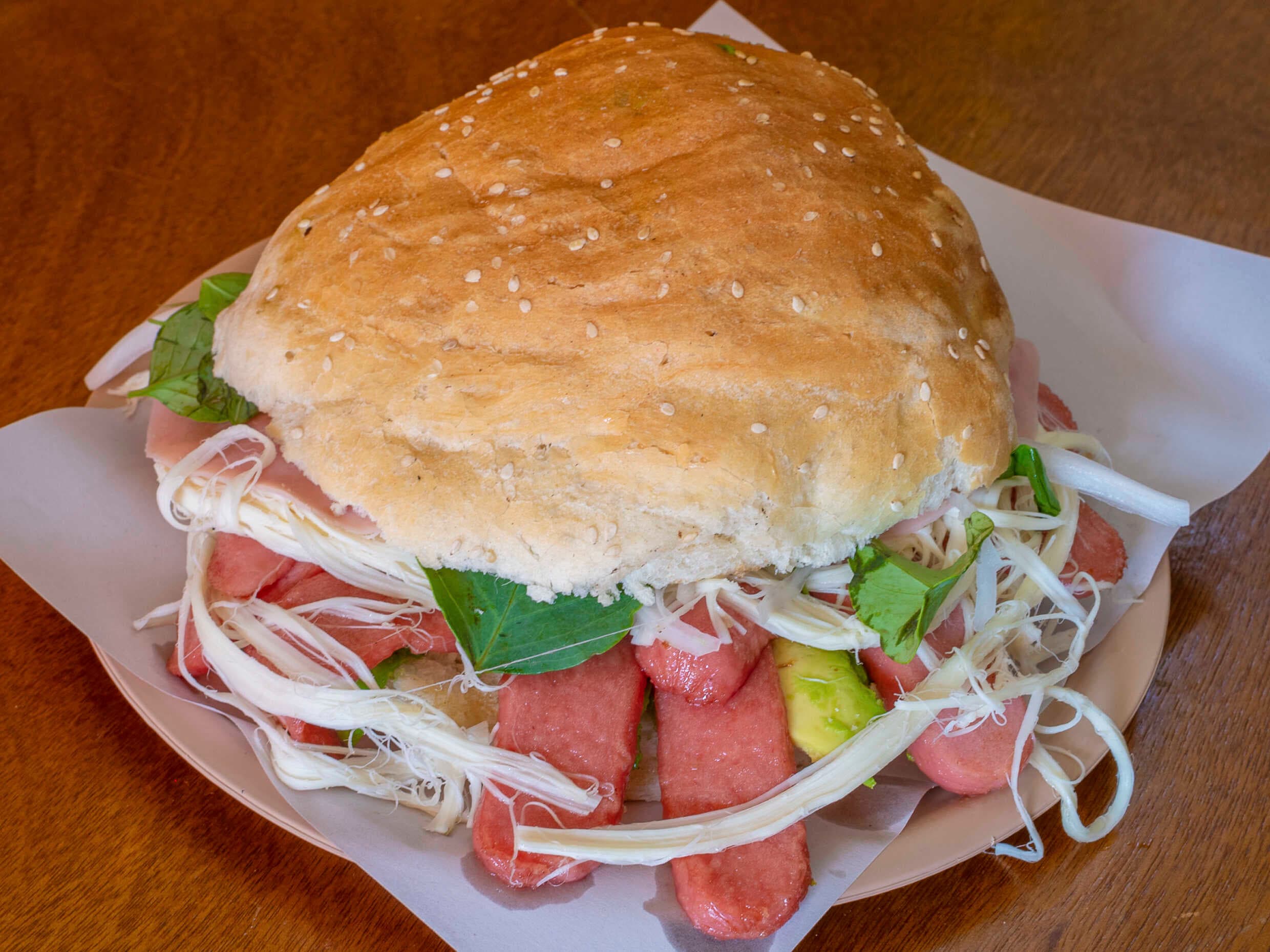 CEMITA DE SALCHICHA