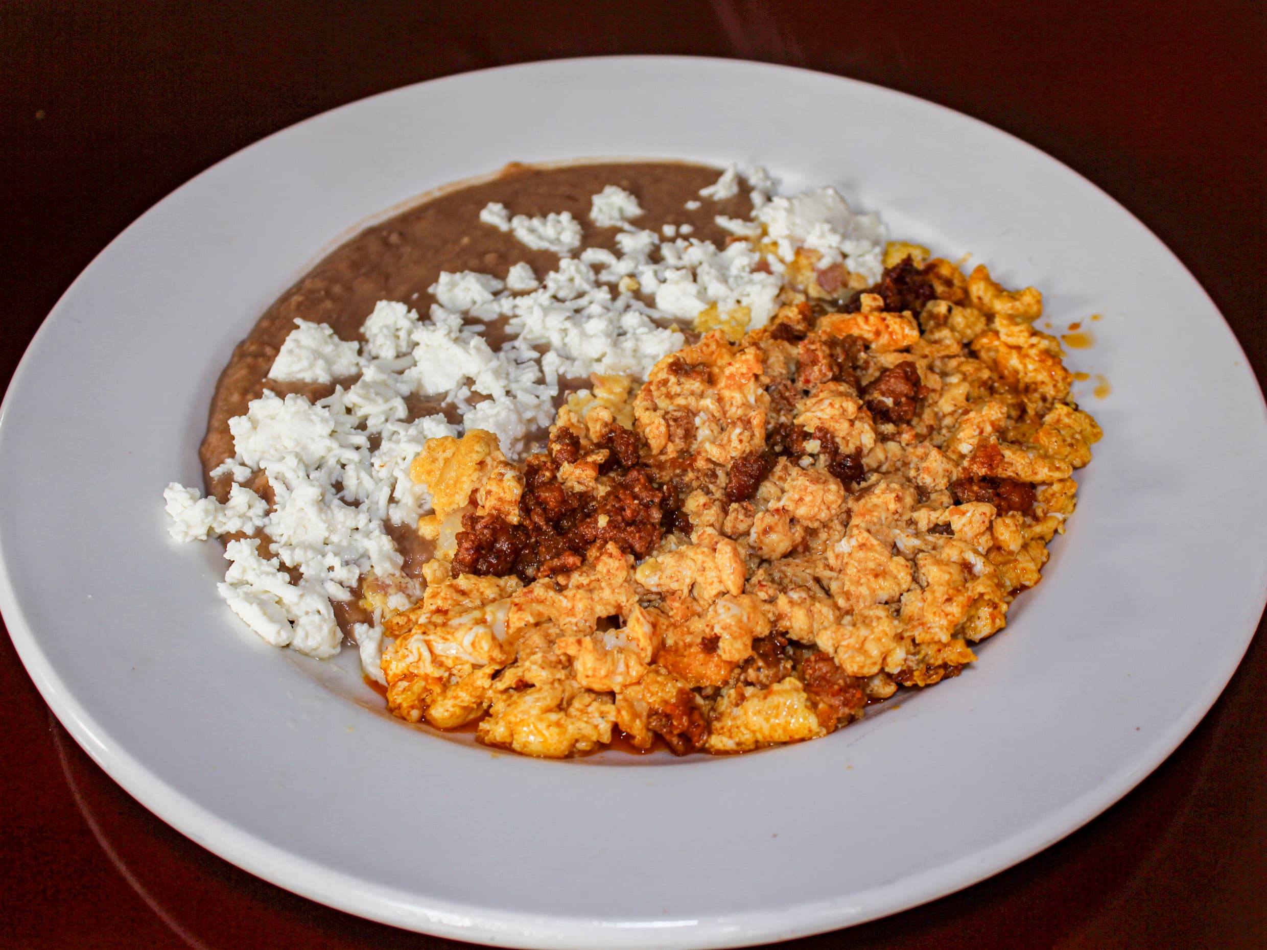 Huevos con Chorizo