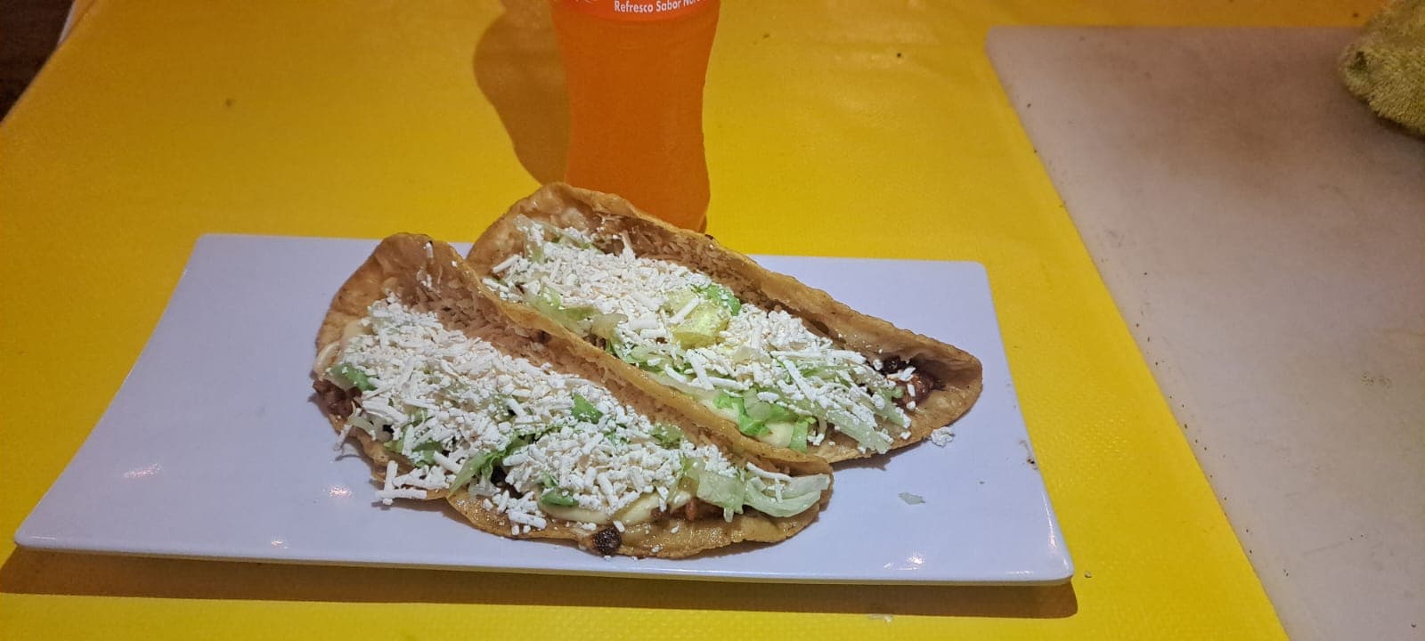2 Quesadillas a Elegir + Refresco