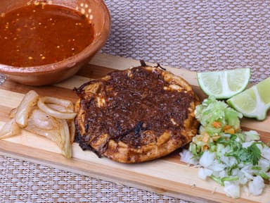Sope de Barbacoa con Queso