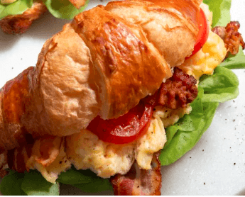 Croissant de jamón y queso