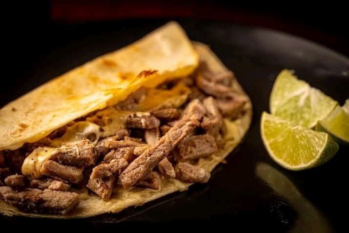 Taco Gigante de Arrachera con Queso