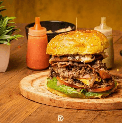 Hamburguesa triple.