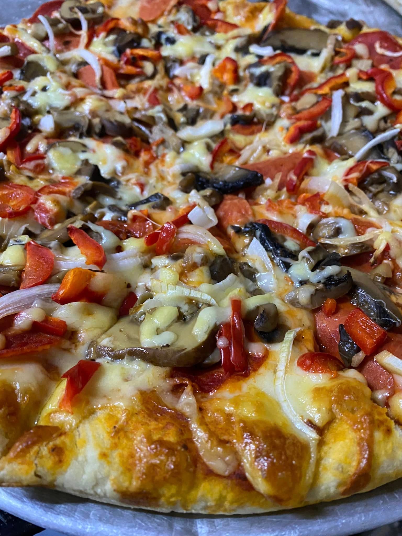 Pizza 4 Ingredientes+ Refresco