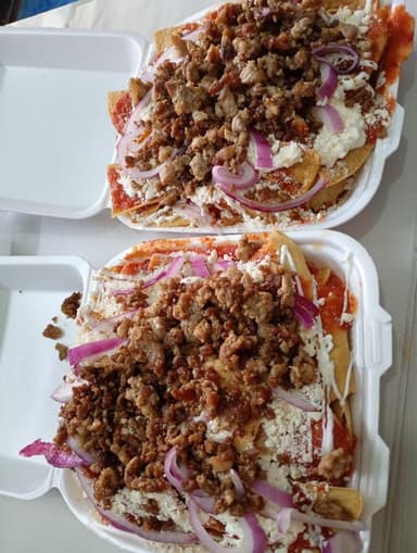 Chilaquiles con Asada Sirloin