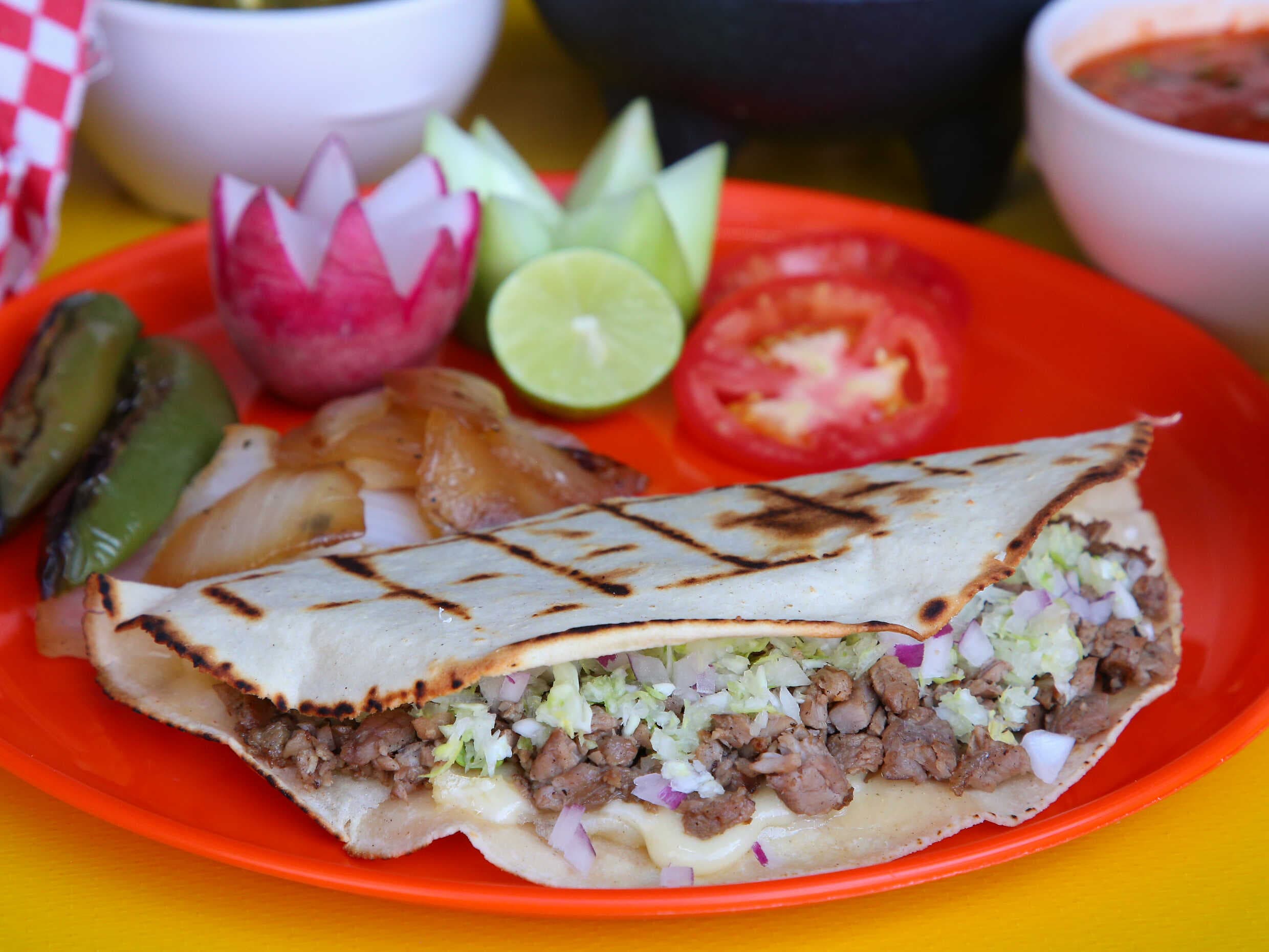 Quesataco de Maíz de Pastor