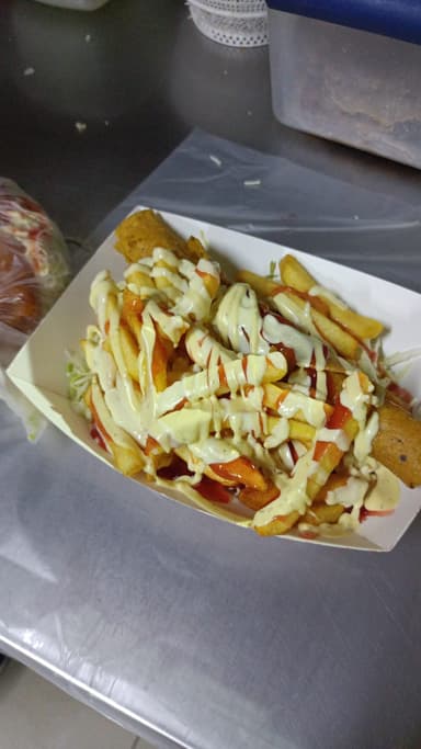 Taco con Papas + Hamburguesa Desmechada